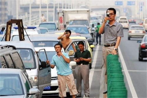 鞍山吃瓜群众事件,网络舆论的风暴与反思